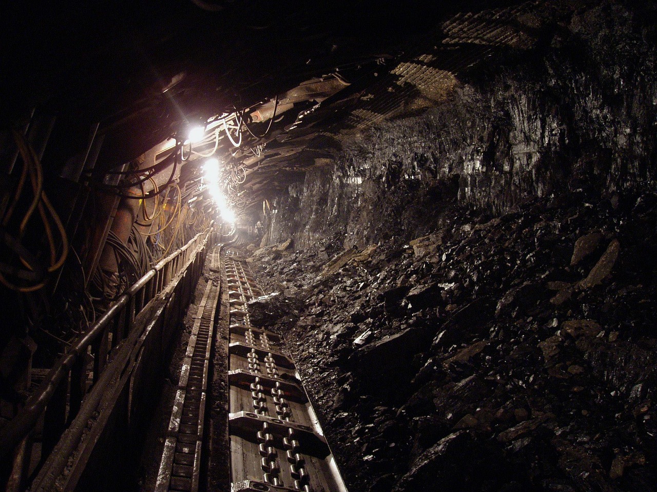 Poland proposes coal mine expansion while lawsuit challenges largest European coal plant