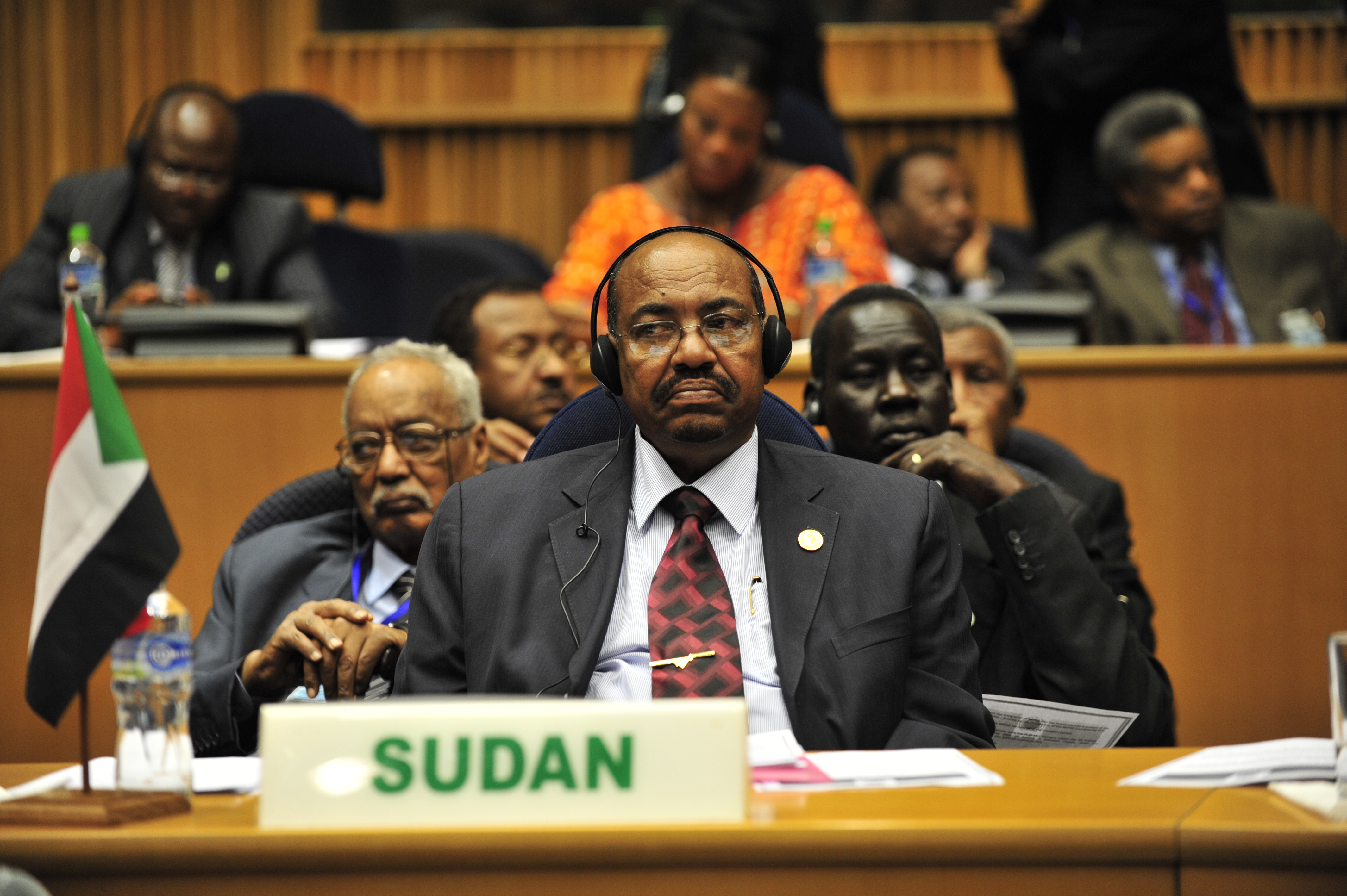 Sudan to turn ex-president over to ICC to stand trial for genocide