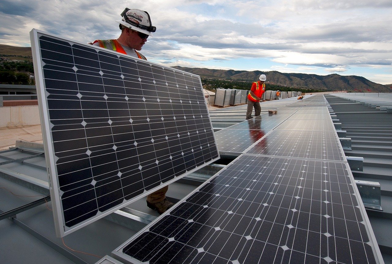 First Solar agrees to settle $350 million shareholder lawsuit