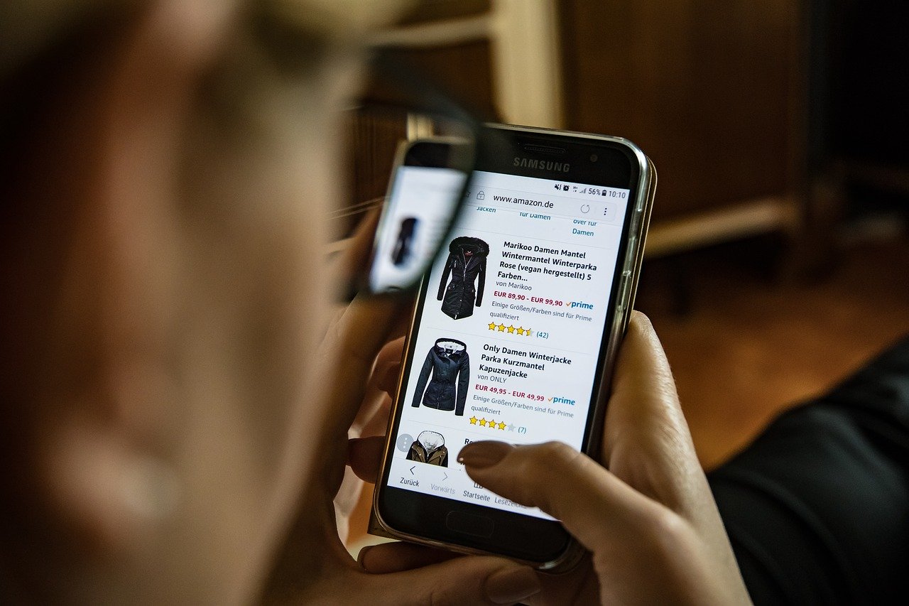 US lawmakers introduce bipartisan bill to make online sellers liable for counterfeit products