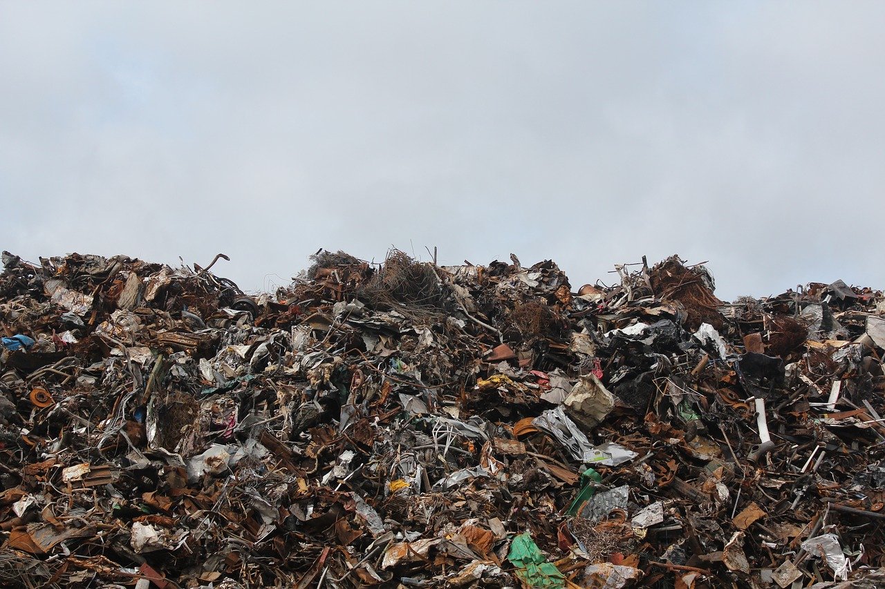 Federal appeals court allows EPA to delay implementation of landfill emission rules
