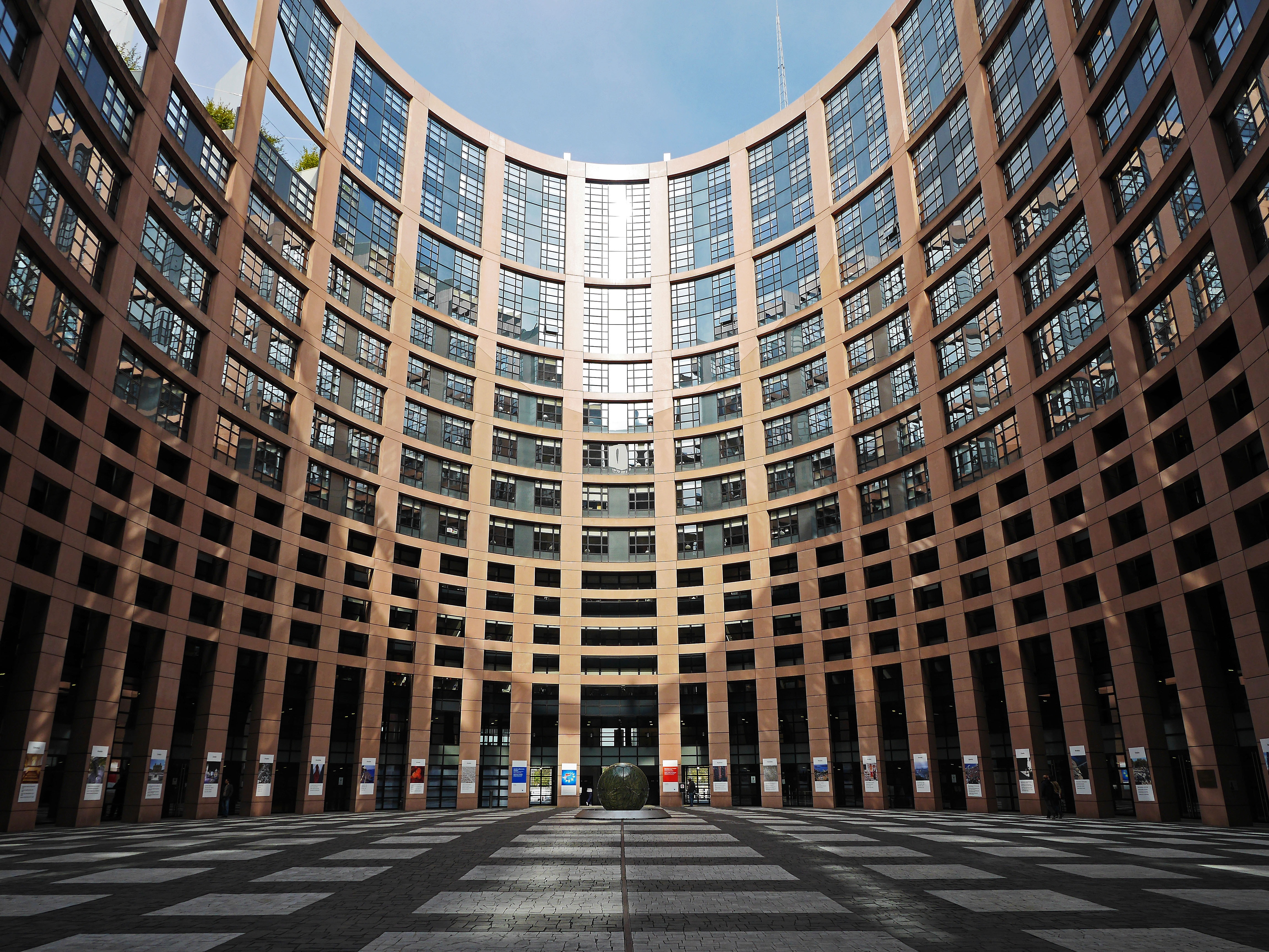 European Parliament concerned over Slovakia proposed legislative reforms