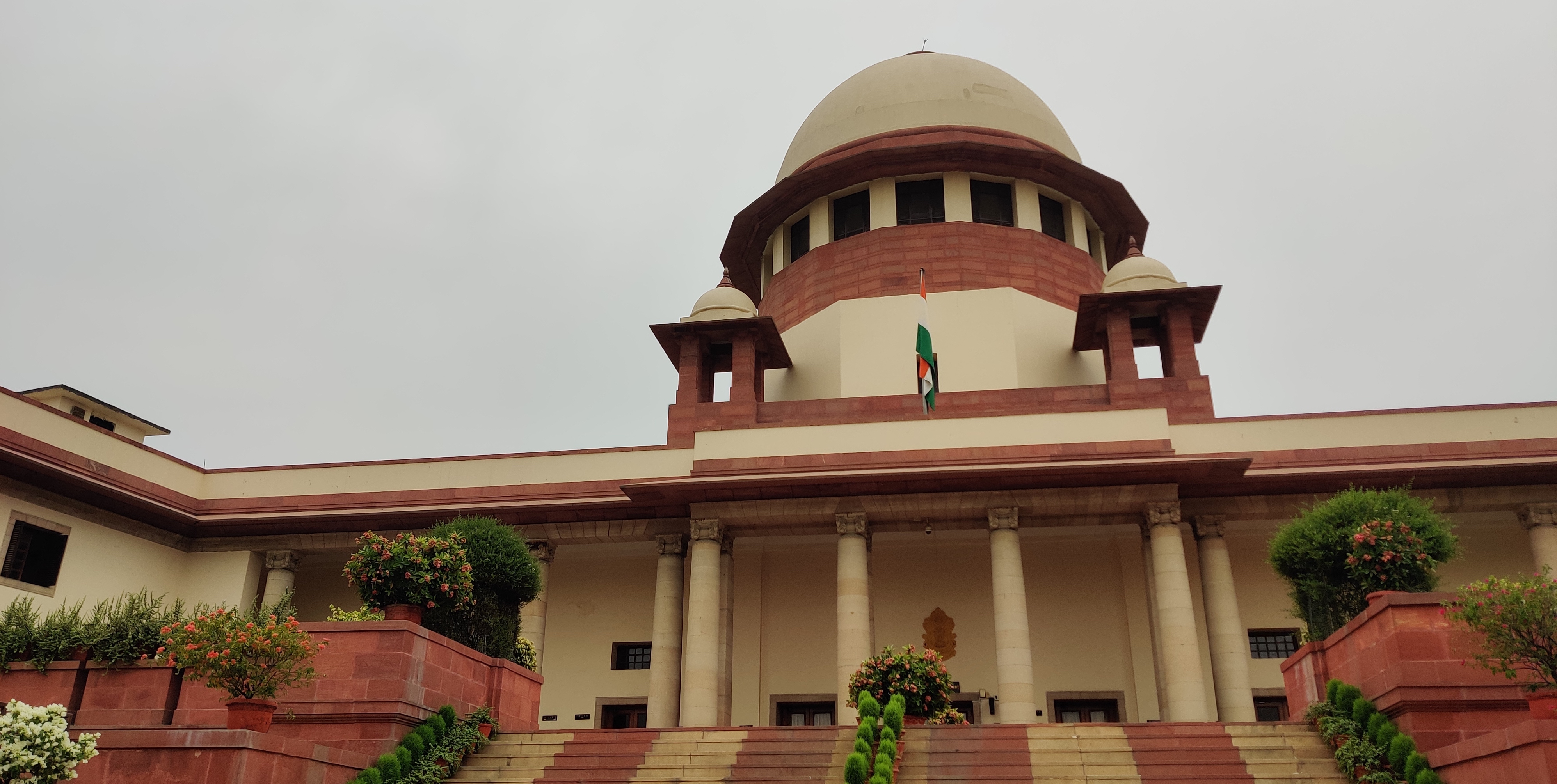 India Supreme Court stays high court order restoring defamation proceedings against prominent politician