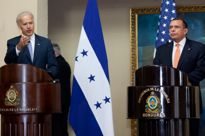 US blocks entry of former Honduras president and his family