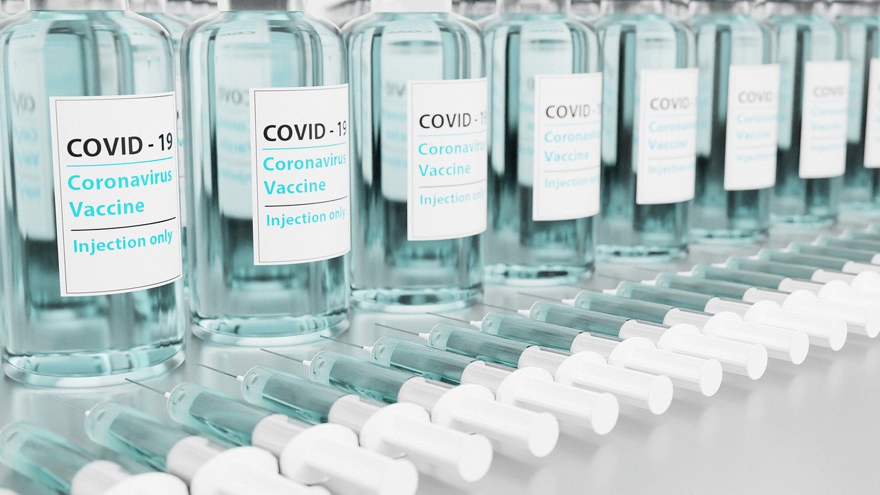 US Fifth Circuit appeals court imposes injunction on business vaccine mandate