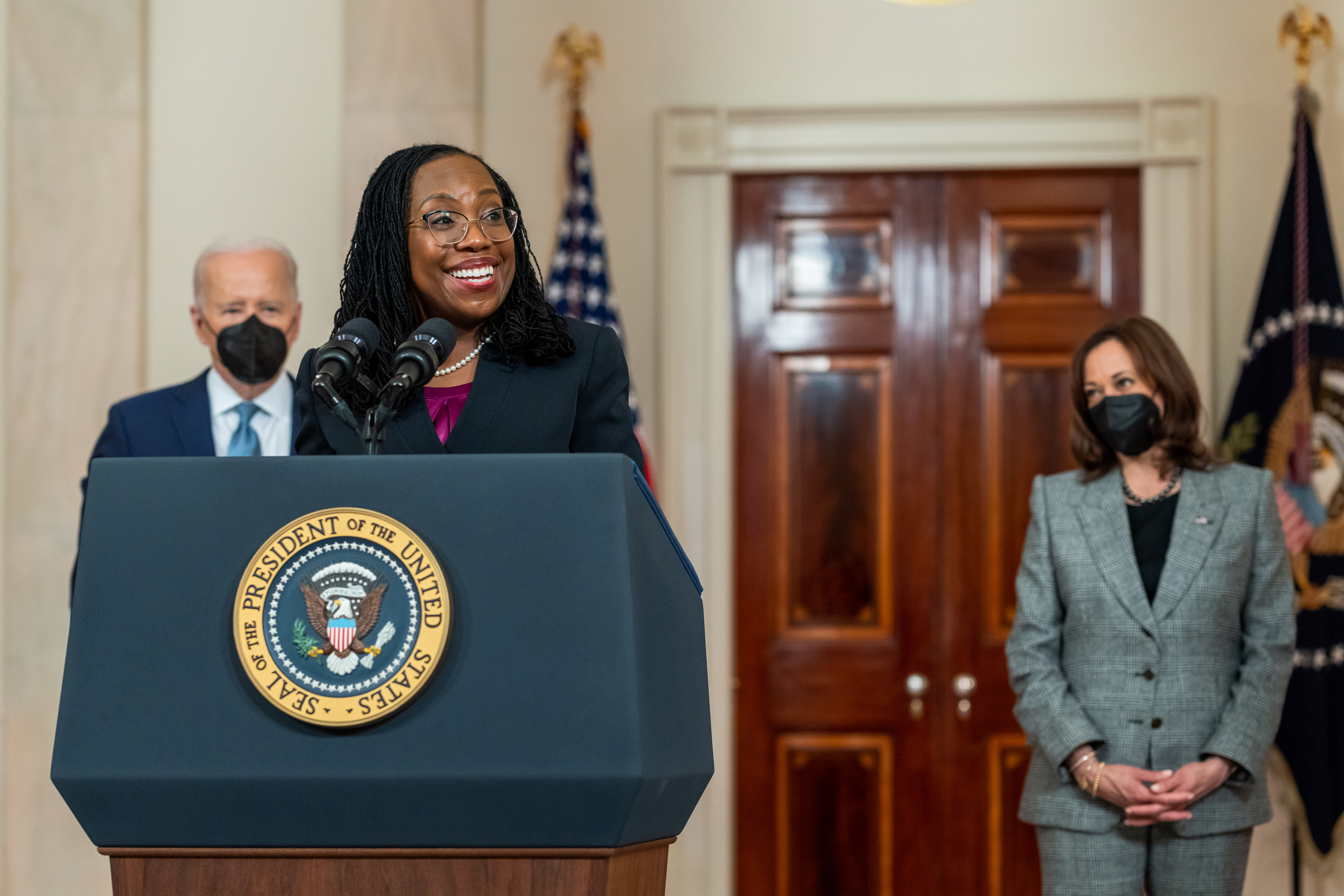 Justice Ketanji Brown Jackson Becomes First Black Woman To Serve On Us Supreme Court Jurist News 