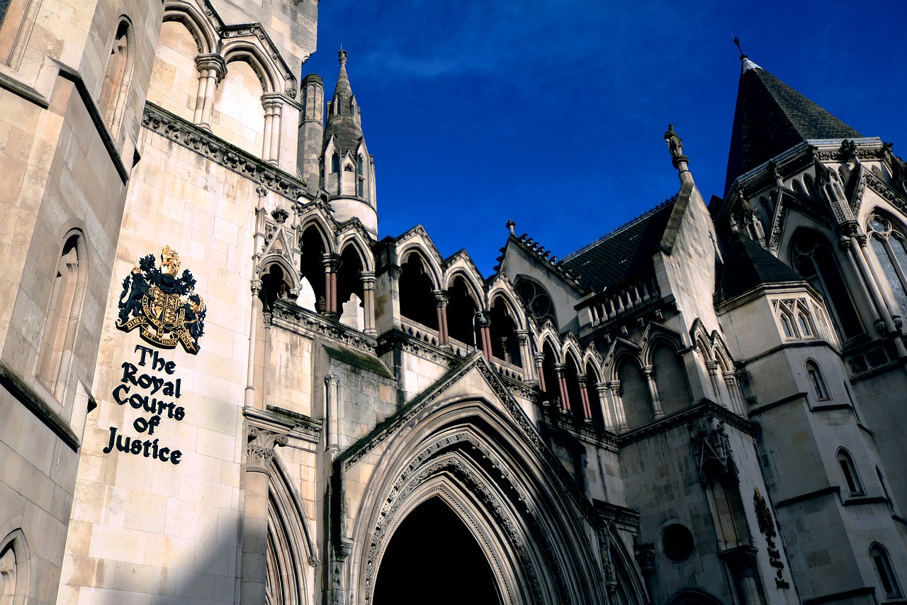 UK criminal barristers announce September strike action that would paralyze criminal courts