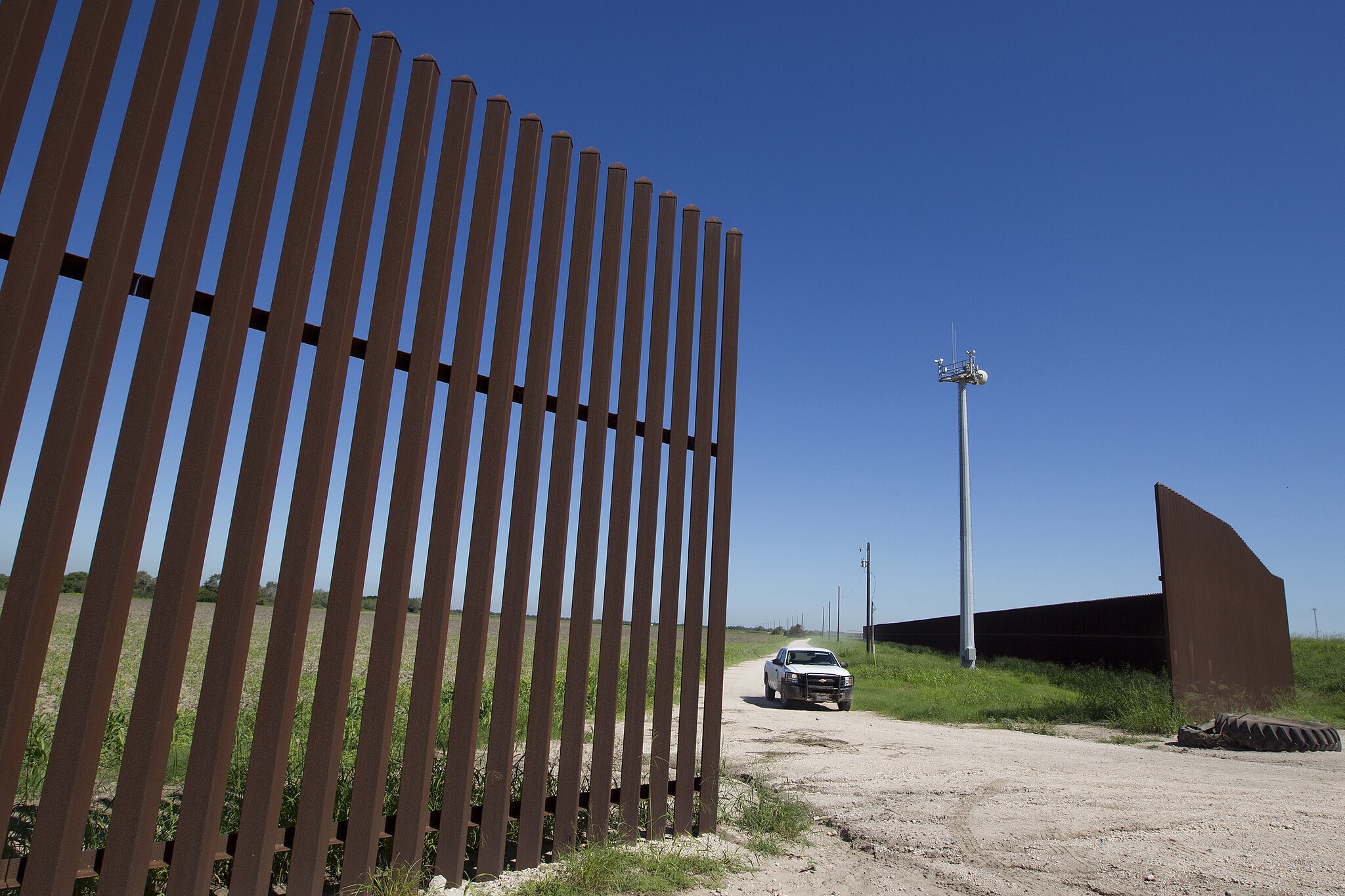 US appeals court upholds preliminary injunction preventing enforcement of Texas immigration law SB4 pending litigation