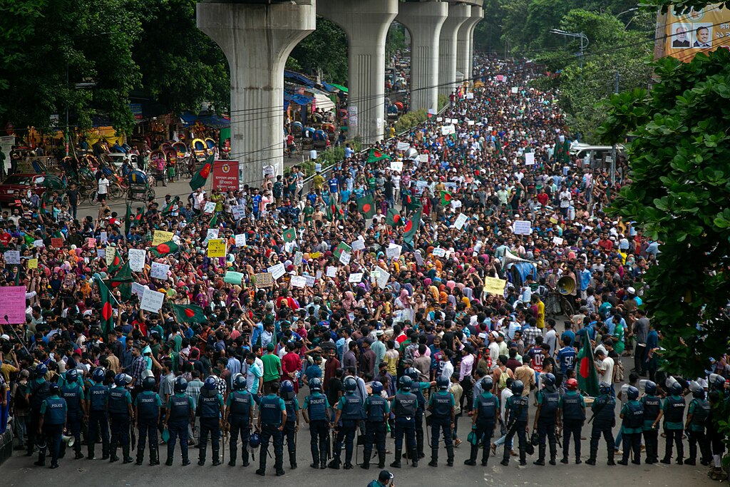 Bangladesh authorities announce end to 11-day Internet shutdown