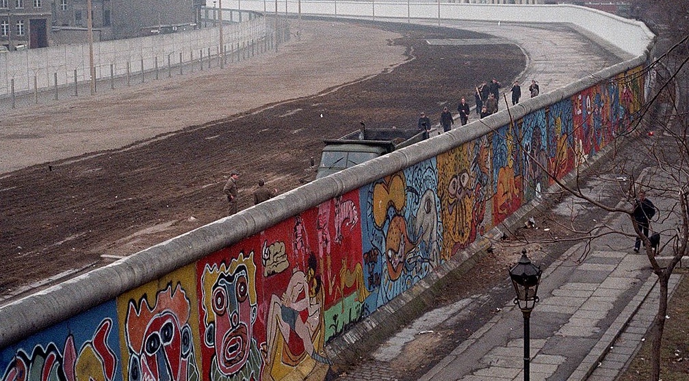 Germany court sentences ex-Stasi officer to 10 years over 1974 Berlin Wall killing