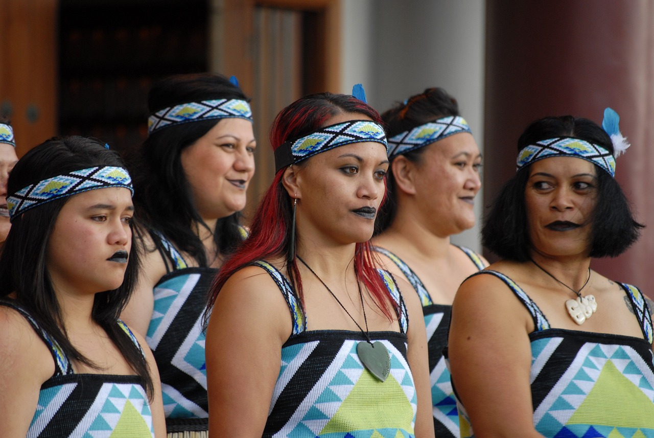 Tens of thousands march to New Zealand parliament against Māori treaty changes